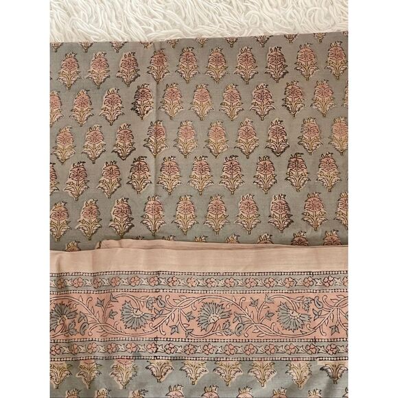 Pottery Barn Jade Floral Block Print Tablecloth - Picture 5 of 6